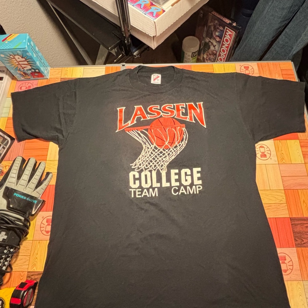 Vintage Lassen College team camp basketball Black T-Shirt